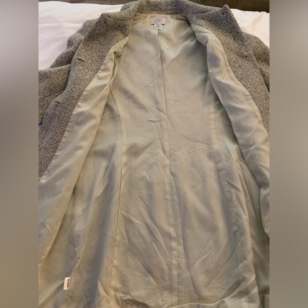 LOFT gray tweed car coat~ good condition ~ size 10 - Picture 7 of 10